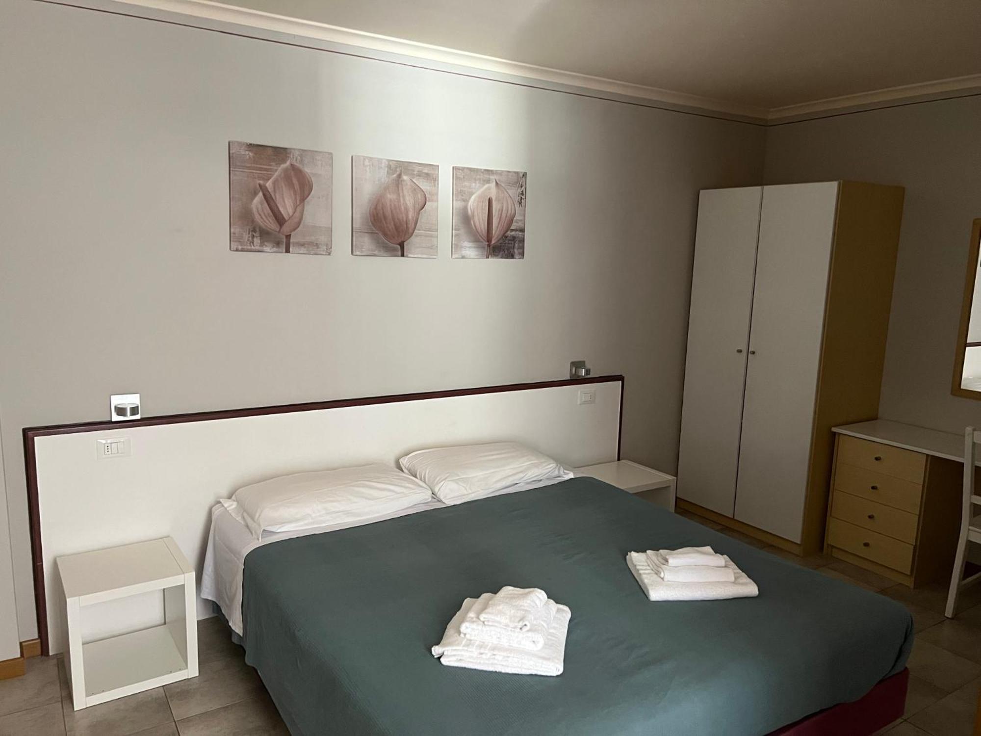 Hotel Lydia Градо Экстерьер фото