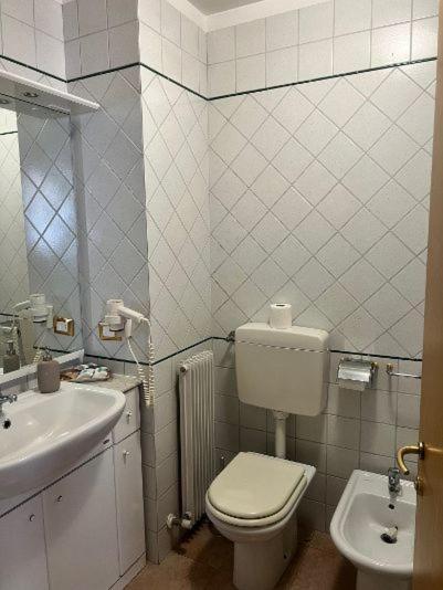 Hotel Lydia Градо Экстерьер фото